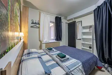 9:39 - 5