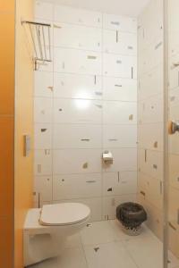 Elhostel - 168