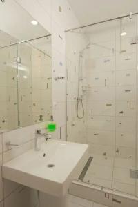 Elhostel - 170