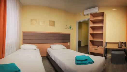 Elhostel - 173