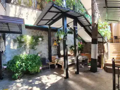 Гурзуфский Дворик - 3