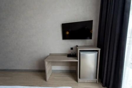 Nikos Plaza - 10