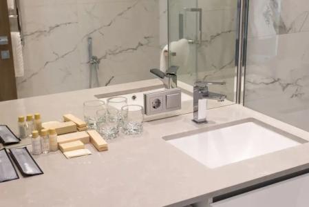 The White Residence - 23