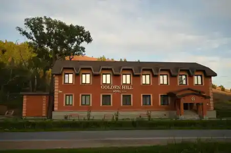 Golden Hill - 3