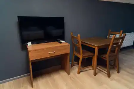 Small - 10