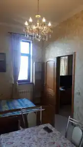 на Ялтинской 2 - 54
