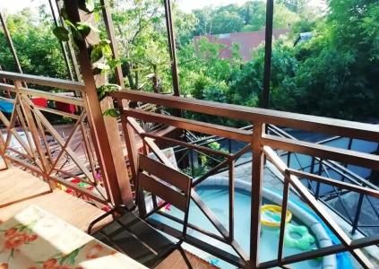 uest house - 7