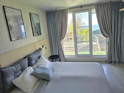 BrigHouse - 30