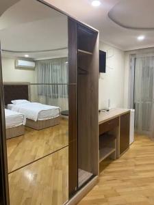 Grand House - 9