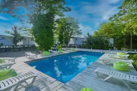 Aqua Resort - 11