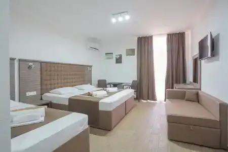 DESPINA - 11