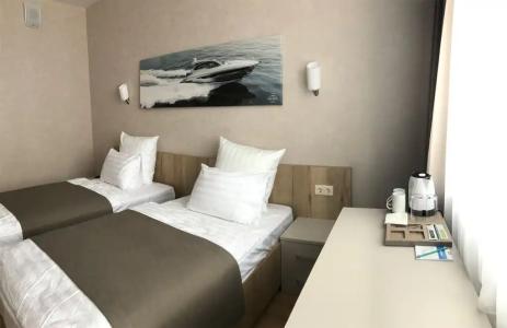 F911 Hotel Яхт клуб - 12