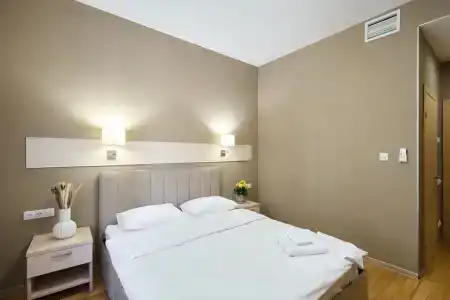 Uhotel - 23