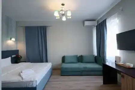 Uhotel - 42