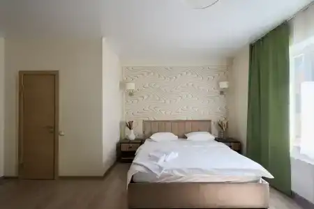 Uhotel - 47