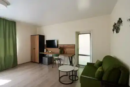 Uhotel - 48