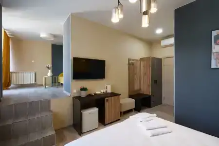 Uhotel - 55