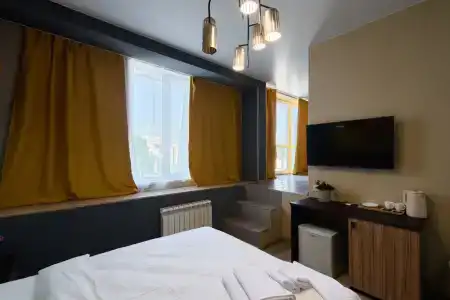 Uhotel - 58