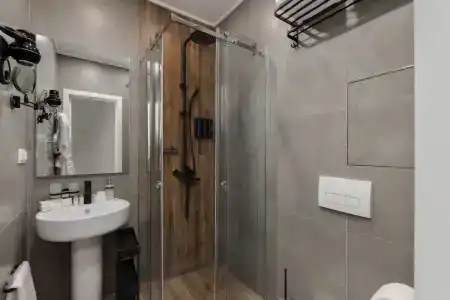 Greenstone - 70
