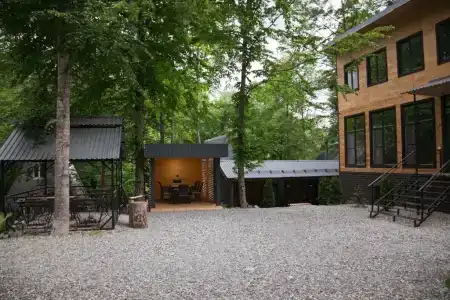 Hilly Rest - 23