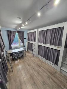 Ester House - 53