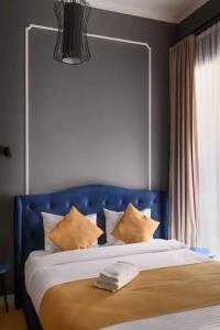 Blue Balcony - 48