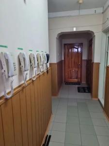 Уголок - 1