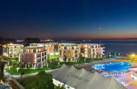 Dreamland Oasis - 1