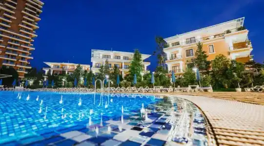 Dreamland Oasis - 3