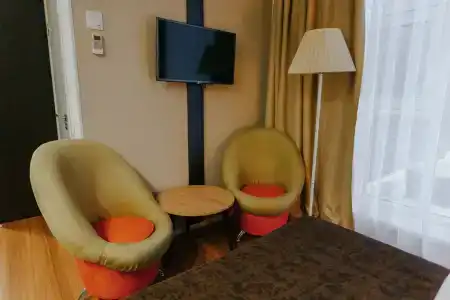 Cinema Capsula Dolphin Planet - 17