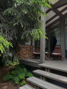 Уютный домик в ёлках - 20