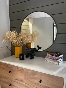 Уютный домик в ёлках - 7