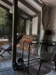 Уютный домик в ёлках - 12