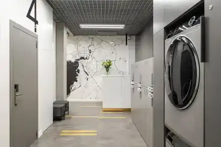Studio 15 - 4