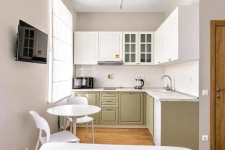 Karl House - 18