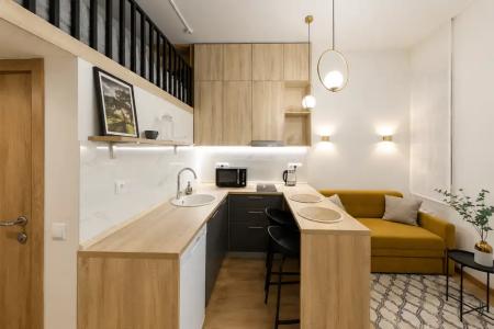 Karl House - 25