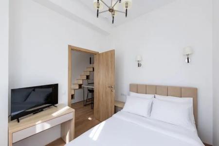 Karl House - 38