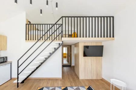 Karl House - 47