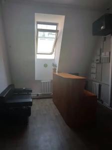 Hostelroof_vl - 0