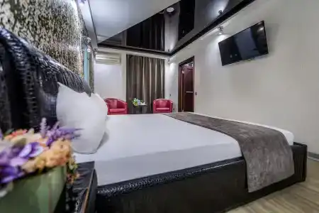 Алекс на Будапештской - 22