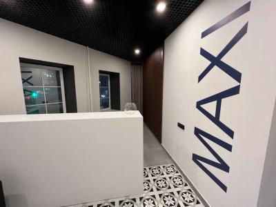 Maxi - 19