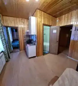 В центре у реки - 25