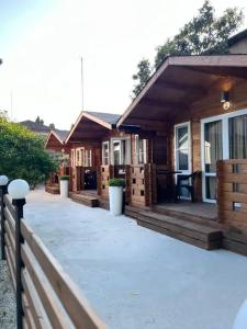 Good House - 1