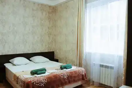 У Антона - 24