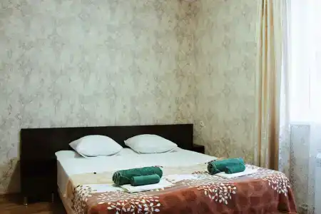 У Антона - 27