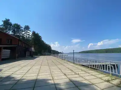 Дом с мангалом на берегу реки - 27