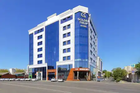 Golden Tulip - 5