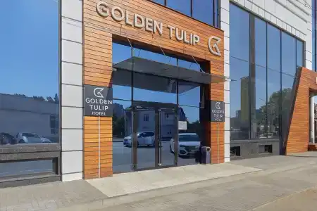 Golden Tulip - 6