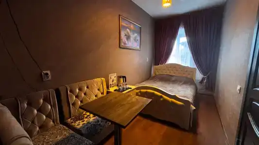 Golden Rose - 106