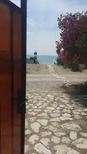 Номера на самом берегу моря - 28